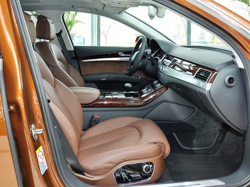 奥迪(进口)  奥迪A8 45TFSI quattro 副驾驶座椅正视图