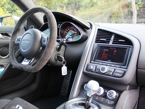 奥迪(进口)  奥迪R8 5.2 FSI