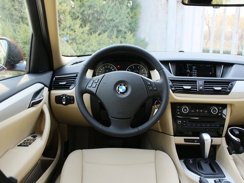 华晨宝马 宝马X1 sDrive18i 2.0 AT