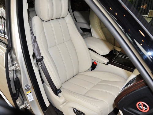 路虎  5.0T V8 副驾驶席座椅45度特写