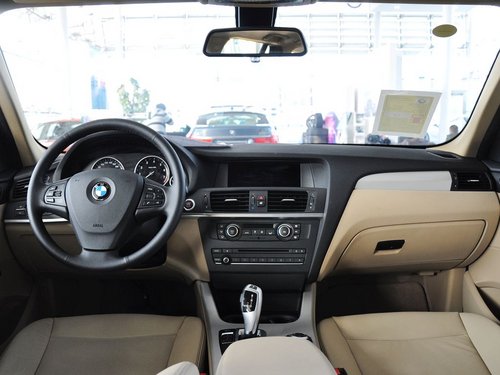 宝马(进口)  2.0T AT 中控台整体