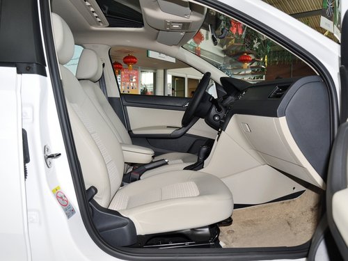 斯柯达  1.6L 自动 副驾驶座椅正视图