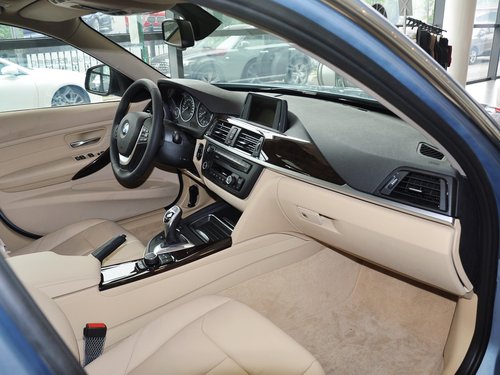 华晨宝马  328Li 2.0T 中控台右侧