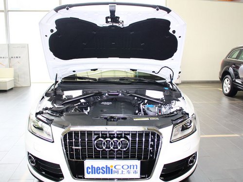 一汽奥迪  40 TFSI quattro 车辆发动机舱整体