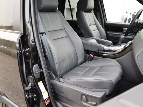 路虎 揽胜运动版 5.0 V8 NA 副驾驶席座椅45度特写