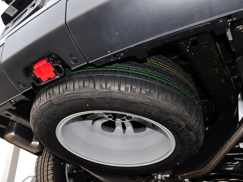 路虎  3.0 V6 SC 备胎整体