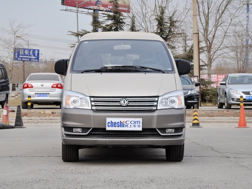 东风风行 M5 Q7 2.0L 手动 车头正面视角