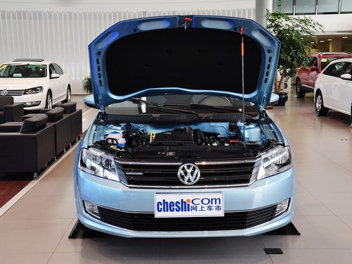 上海大众  1.4TSI DSG 车辆发动机舱整体