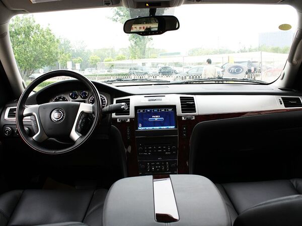 凯迪拉克(进口)  6.0 CVT 中控台整体