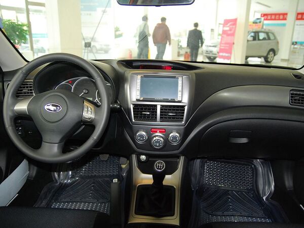 斯巴鲁  2.5T 手动 中控台整体