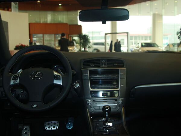 雷克萨斯 250 F-Sport 2.5 自动 中控台整体