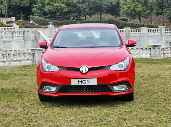 MG 1.5L 手动 车头正面视角