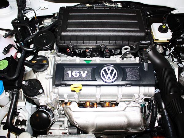 上海大众  1.6L 手动 发动机主体特写