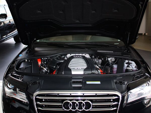 奥迪(进口)  30FSI 发动机局部特写