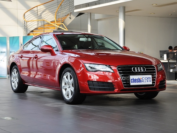 奥迪(进口)  30FSI 车辆右侧45度角