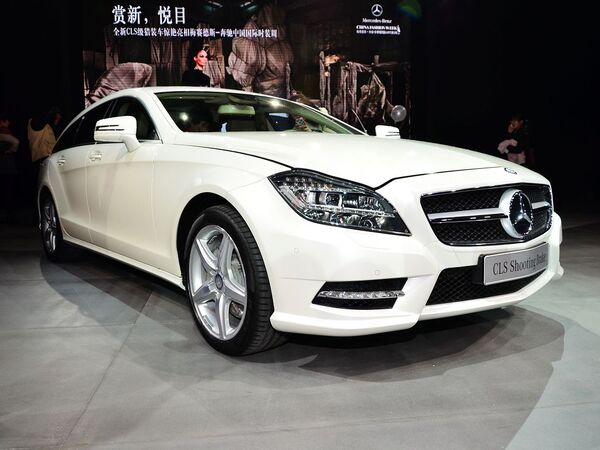 奔驰(进口)  CLS350 3.5L 车辆右侧45度角