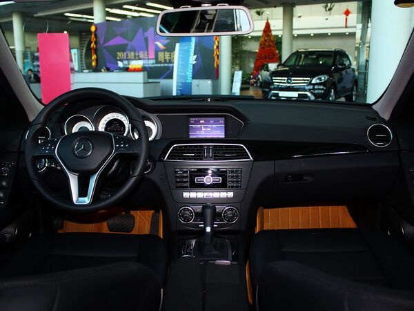 北京奔驰  C260 1.8T 中控台整体