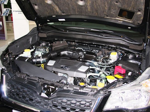斯巴鲁  2.5L CVT 发动机主体特写