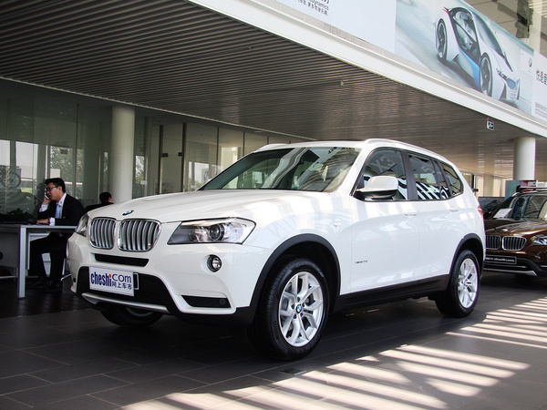 宝马(进口)  2.0T 车辆左前45度视角