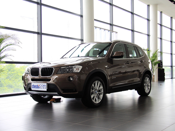 宝马(进口)  2.0T 车辆左前45度视角