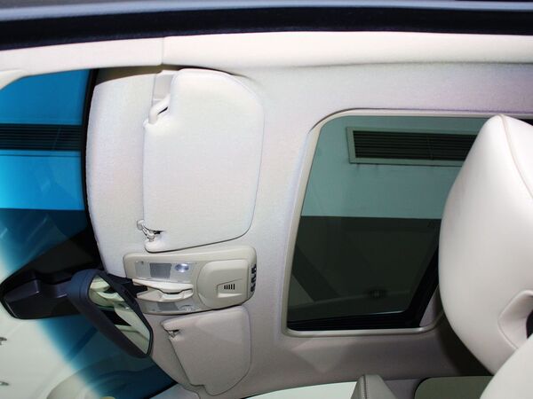 沃尔沃(进口)  2.5T 自动 车顶内部特写