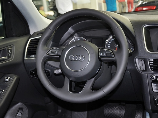 一汽奥迪  40 TFSI quattro