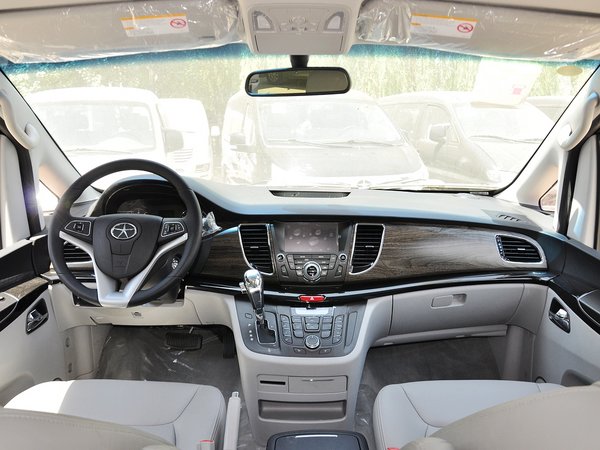 ��������  2.0T �Զ� �п�̨����