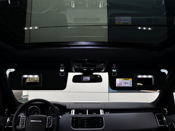 路虎 3.0T 自动 前遮阳板打开
