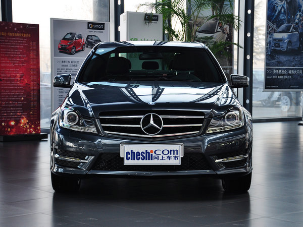 北京奔驰  C300 3.0L AT 车头正面视角