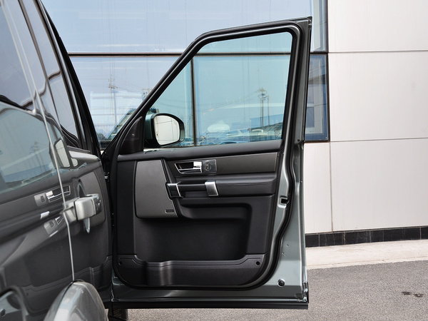 路虎  3.0 V6 SC 右前车门正视图