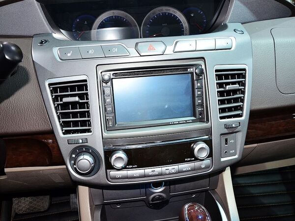 双龙汽车  2.0T 自动