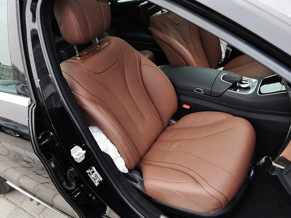 奔驰(进口)  S400L 3.0T 自动 副驾驶席座椅45度特写