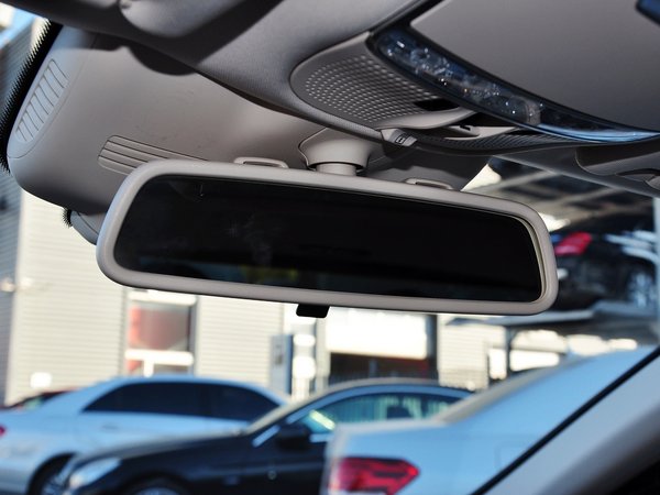 奔驰(进口)  S400L 3.0T 自动 后视镜特写