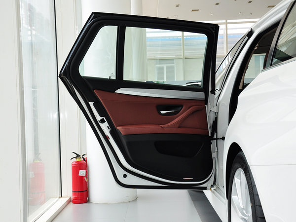 宝马(进口) 528i 左后车门正视图