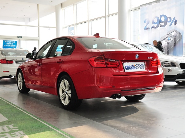 宝马(进口)  328i 车辆左后45度视角