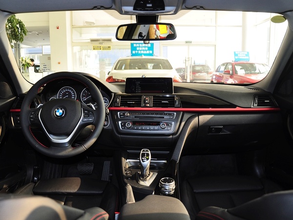 宝马(进口)  328i 中控台整体