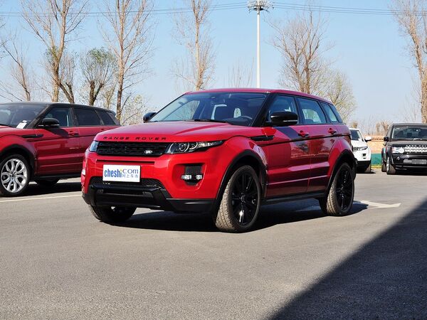 路虎 2.0T 车辆左前45度视角