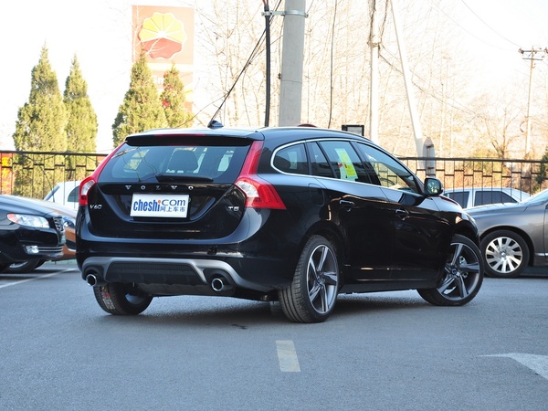 沃尔沃(进口)  2.0T 车辆右侧尾部视角