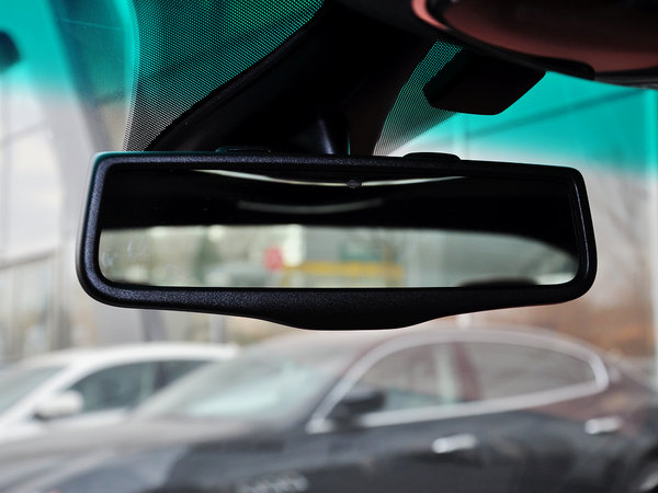 玛莎拉蒂  3.0T 自动 后视镜特写