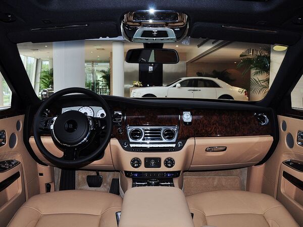劳斯莱斯  6.6T 中控台整体