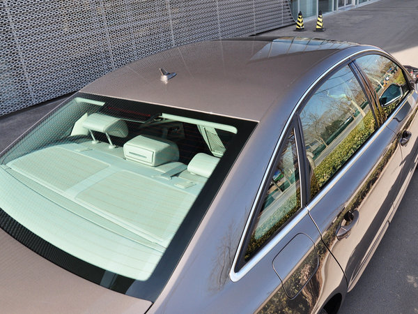 一汽奥迪  TFSI 车顶后部