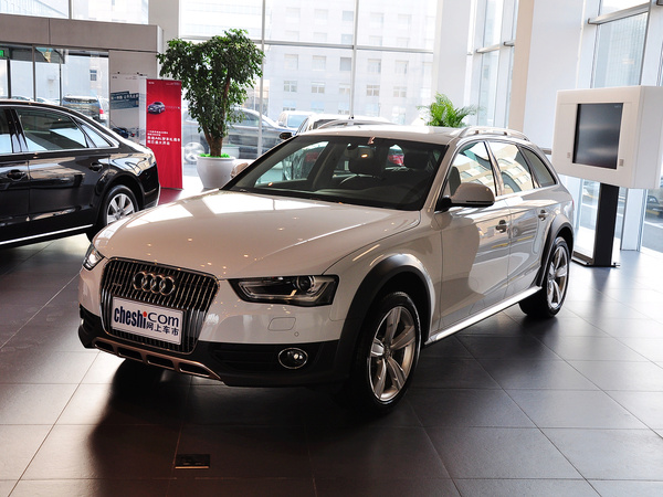 奥迪(进口)  40TFSI 2.0T DCT