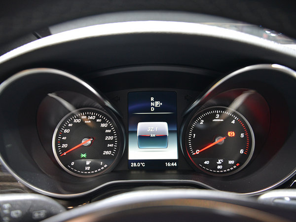 奔驰(进口) 基本型