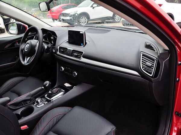 长安马自达  两厢 2.0L 自动 中控台右侧