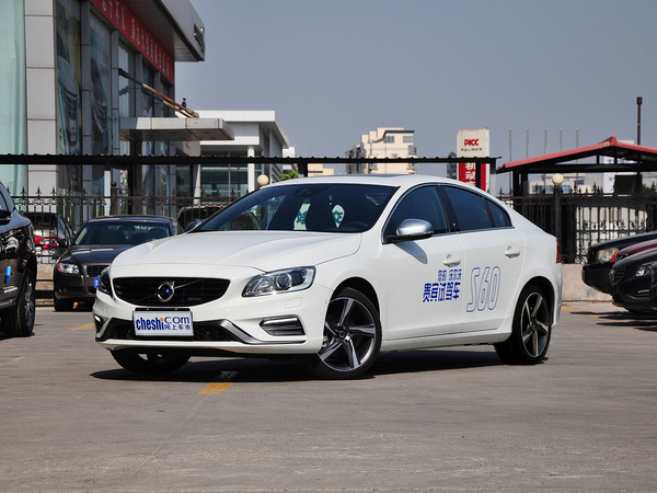 沃尔沃(进口) 改款 2.0T 自动 车辆左前45度视角