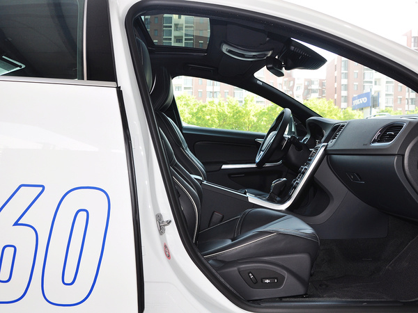 沃尔沃(进口) 改款 2.0T 自动 副驾驶座椅正视图