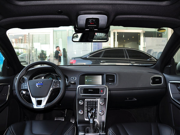 沃尔沃(进口) 改款 2.0T 自动 中控台整体