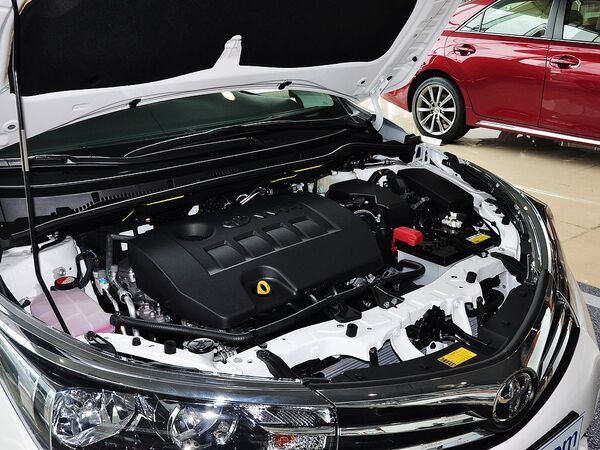 一汽丰田  1.6L CVT 发动机主体特写
