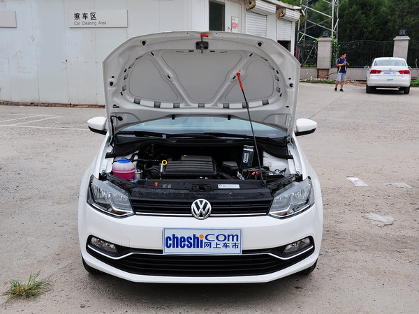 上海大众  1.4L 自动 车辆发动机舱整体