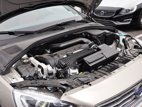 沃尔沃亚太  2.0T 自动 发动机主体特写